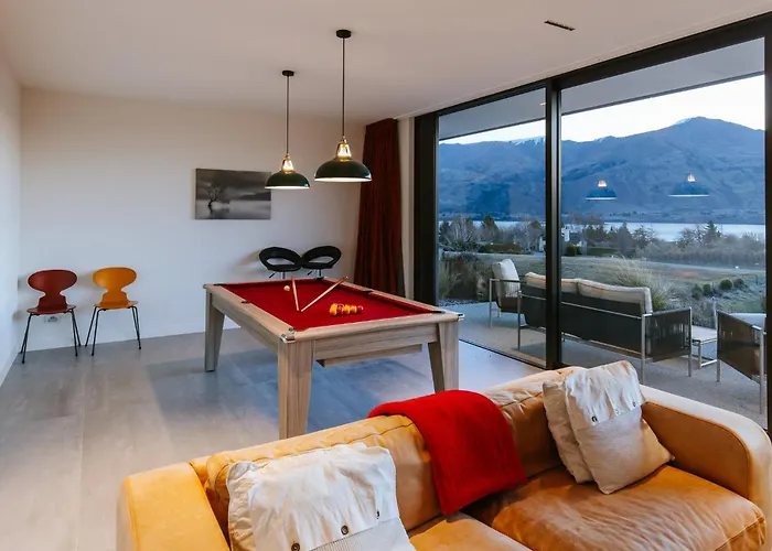 Villa Ridgecrest - Sleeps 12 - Mountain Views