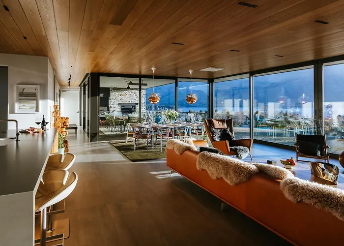 Ridgecrest - Sleeps 12 - Mountain Views Villa Wanaka